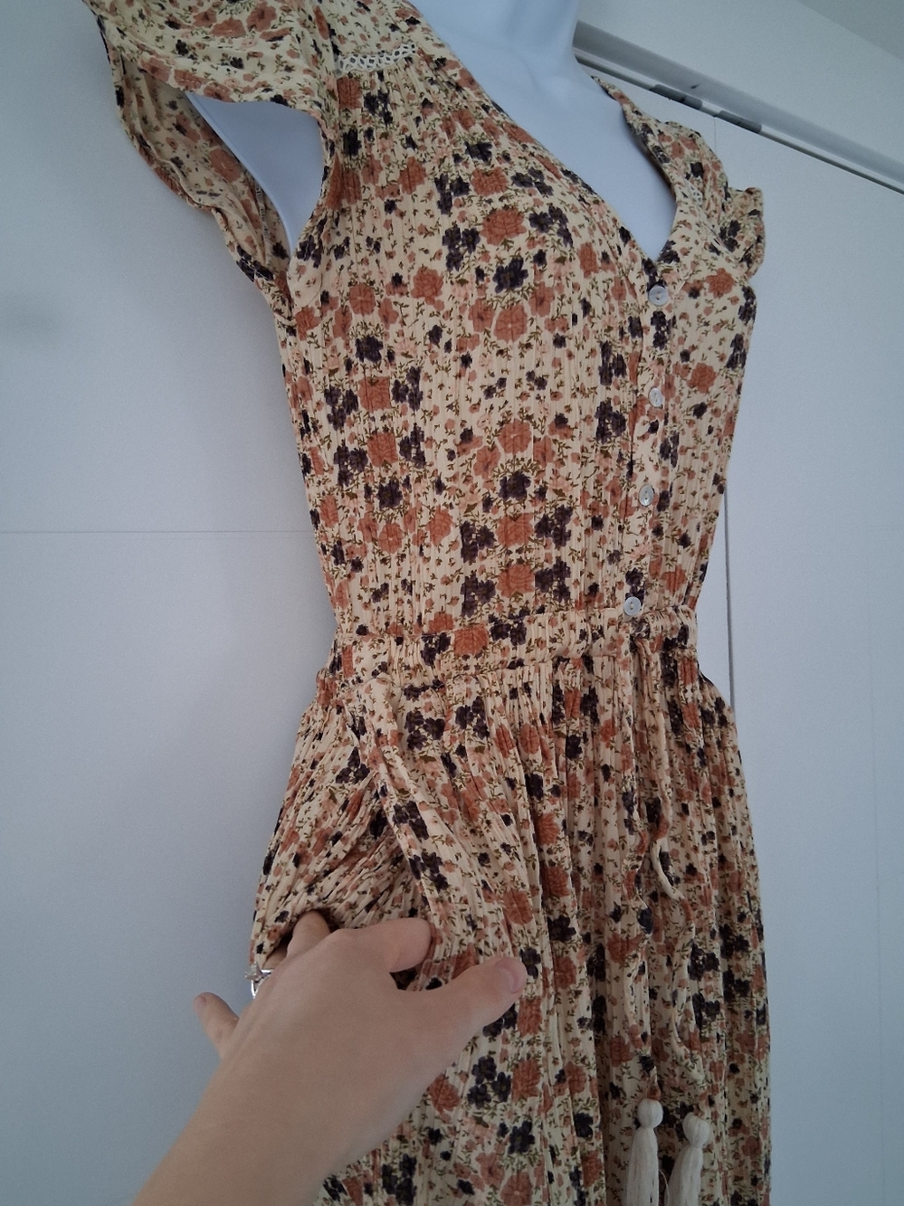 Dex/ Micro Floral Maxi Dress/ Elastic Waist/ Button Front Bodice/ Size US S - Picture 3 of 14